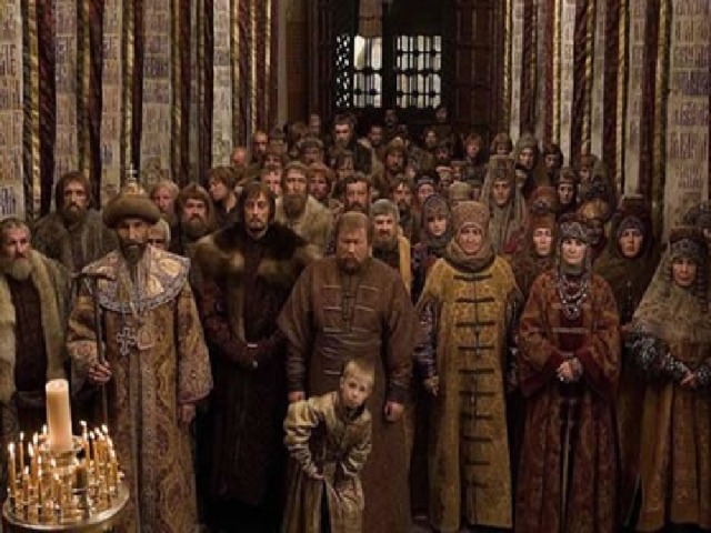 Второй этап (1538-1547) – боярское правление   Характерная черта – постоянная смена у власти боярских группировок (Шуйские, Бельские, Воронцовы и Глинские), сопровождавшаяся кровопролитиями, часто совершавшимися на глазах малолетнего царя, что крайне отрицательно сказалось на формировании его характера. 