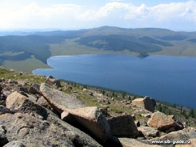 Сут хол. Озеро сут-Холь. Республика Тыва озеро сут хол. Гора Кызыл-Тайга сут-Холь. Нойон Холь озеро.
