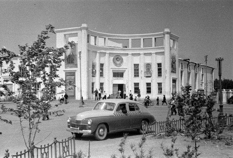 Вид на городской "Парк Строителей"