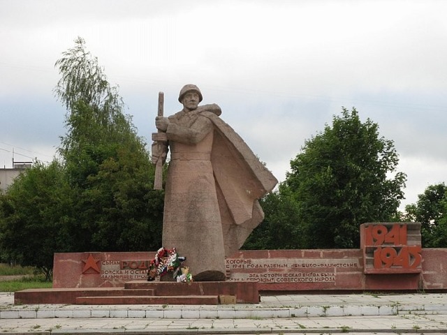 Фото памятника героям войны