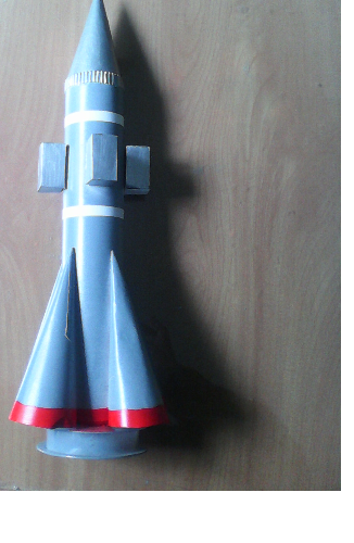 Как сделать конус из картона для ракеты. Макет ракеты для детей. Модель ракеты из бумаги. Ракета поделка. Модель ракеты из картона.