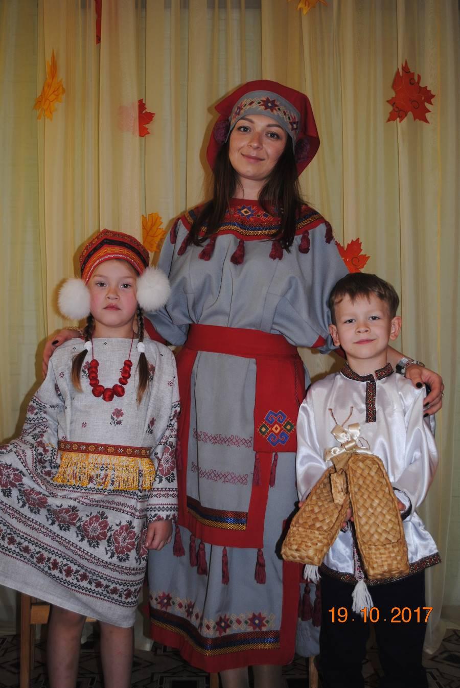 Традиционный костюм Поволжья Мордовский