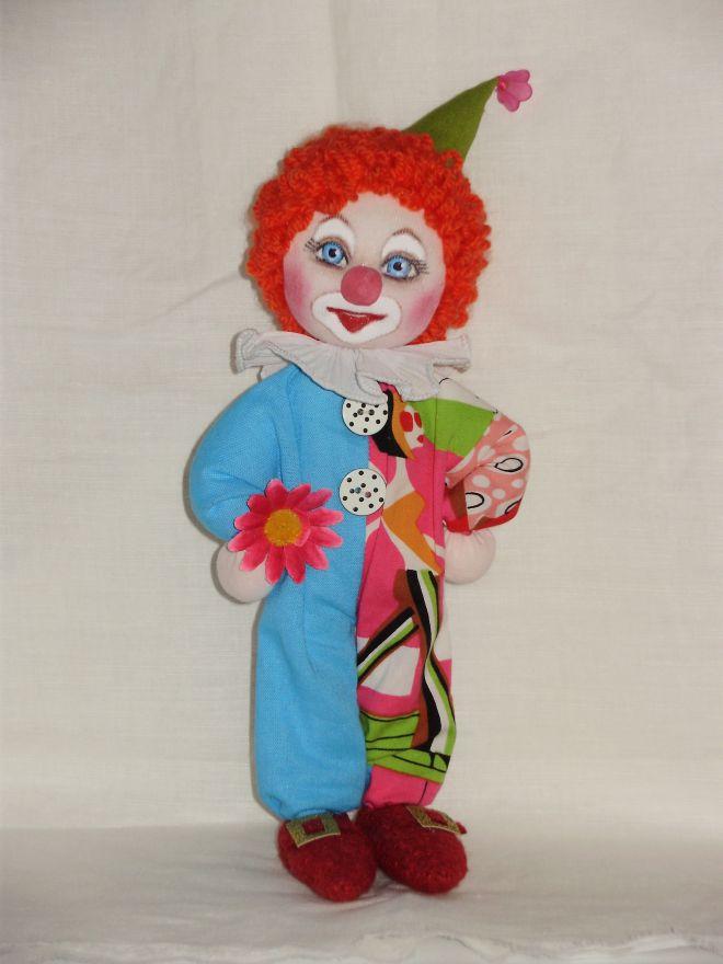 Клоуны сшить. Кукла «клоун». Текстильный клоун. Клоун текстильная игрушка. Текстильная кукла клоун.