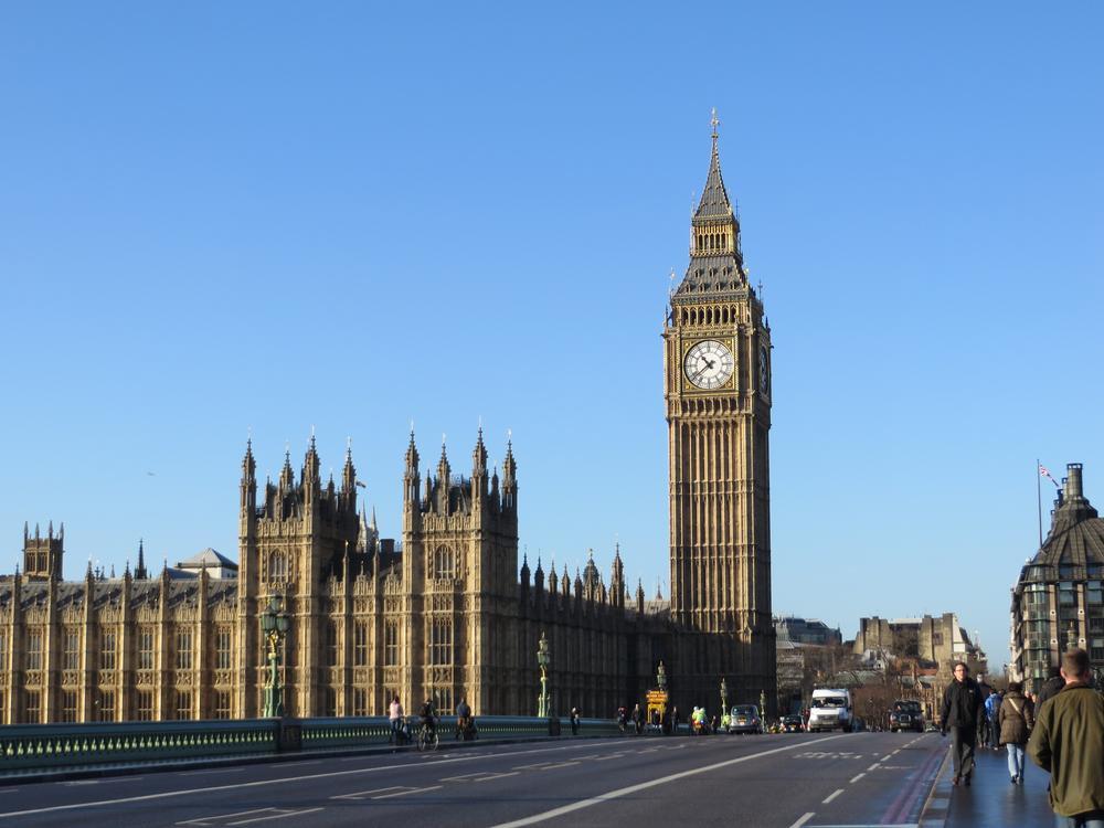 Лондонская башня с часами