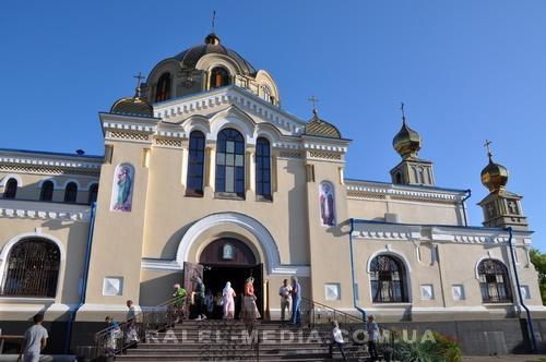 Петропавловский собор в луганске