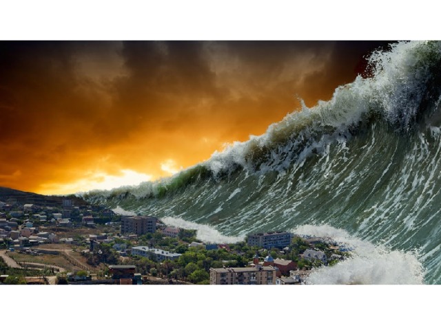 Жуткое и страшное явление природы цунами- это тоже волны.  