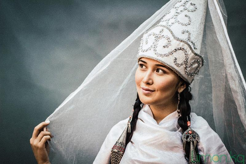 Фото кыргыз улуттук кийимдери фото