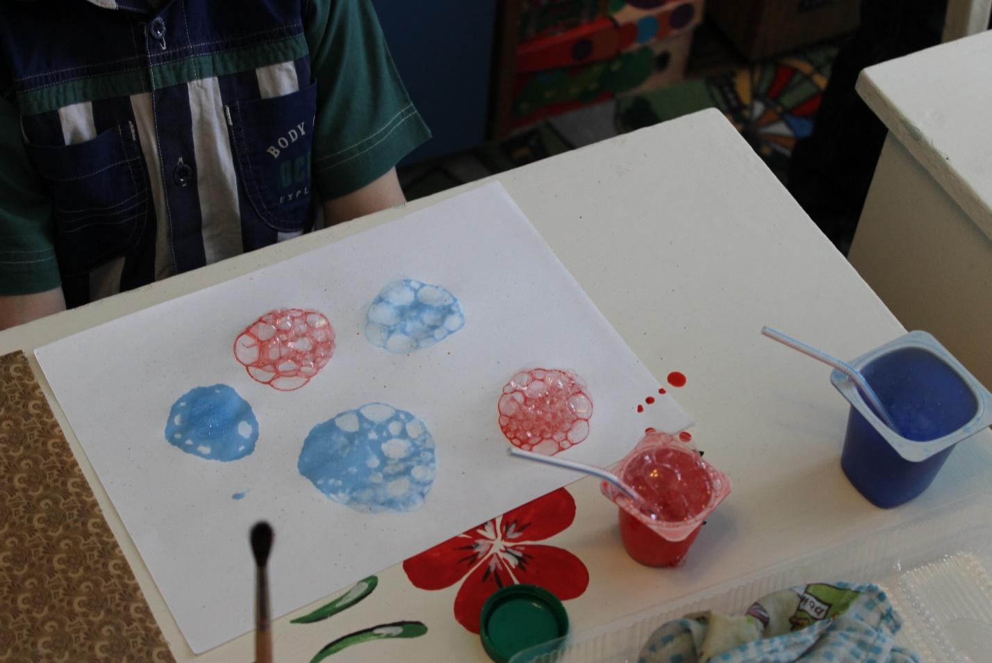 Рисунки мыльными пузырями в детском саду