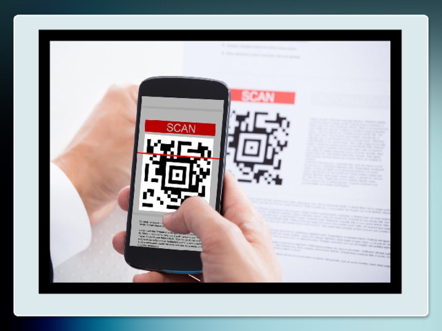 Qr как читается. Плакат с QR кодом. QR код в образовании. Книга с QR кодом. QR код в библиотеке.