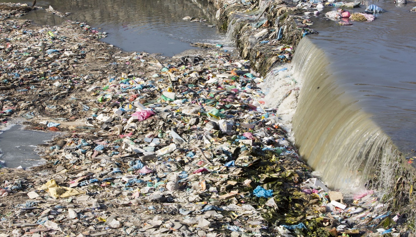 Картинки загрязнение воды пластиком