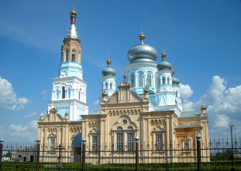 Сорочинск оренбургская область. Храм города Сорочинска. Сорочинск Церковь Казанской иконы Божией матери. Г Сорочинск Сорочинский район. Церковь в Сорочинске Оренбургской области.