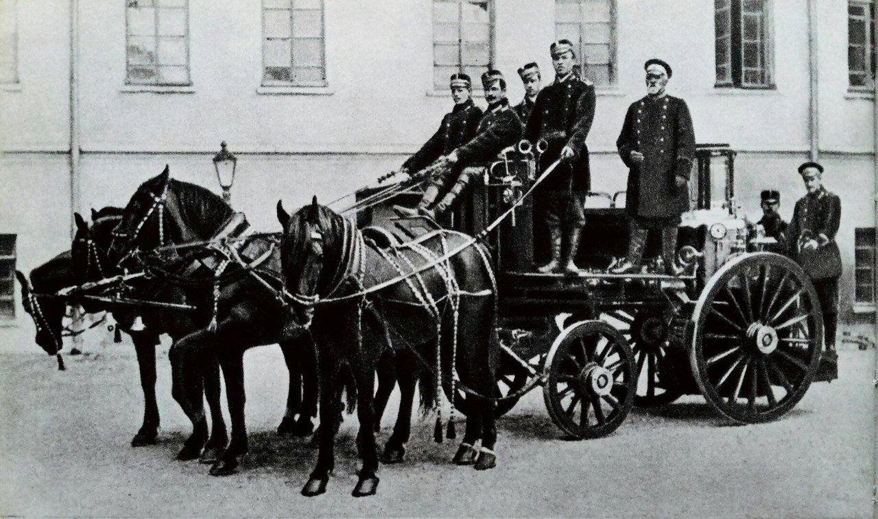 Первые пожарные службы