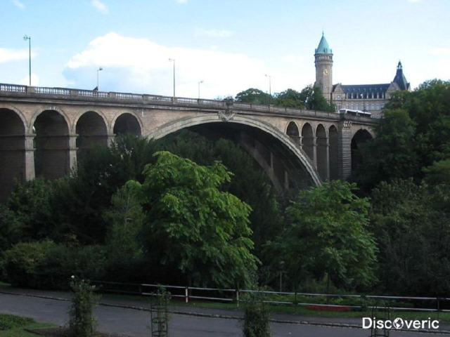 Люксембург Дворец герцога Мост Адольфа Музей банка 