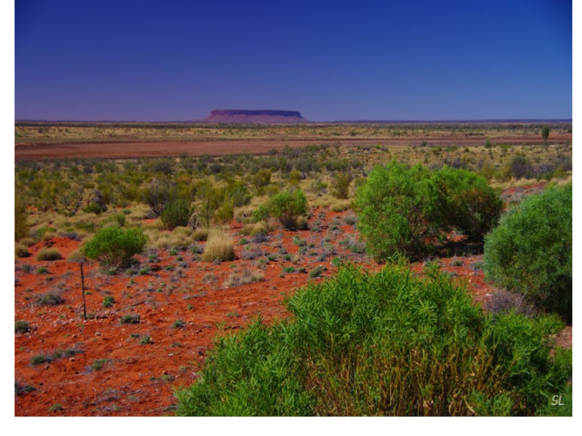 В основе Австралии лежит древняя устойчивая платформа, занятая осадочными породами. Лишь на востоке есть небольшие участки древней (420млн.л) складчатости. Территория не сейсмична. 