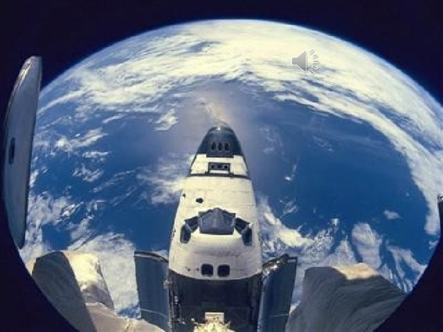 В наши дни, когда люди запустили в космос космические корабли, космонавты своими глазами увидели, что Земля имеет форму шара.  