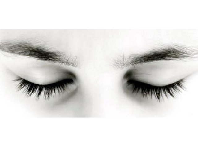 Close your eyes 