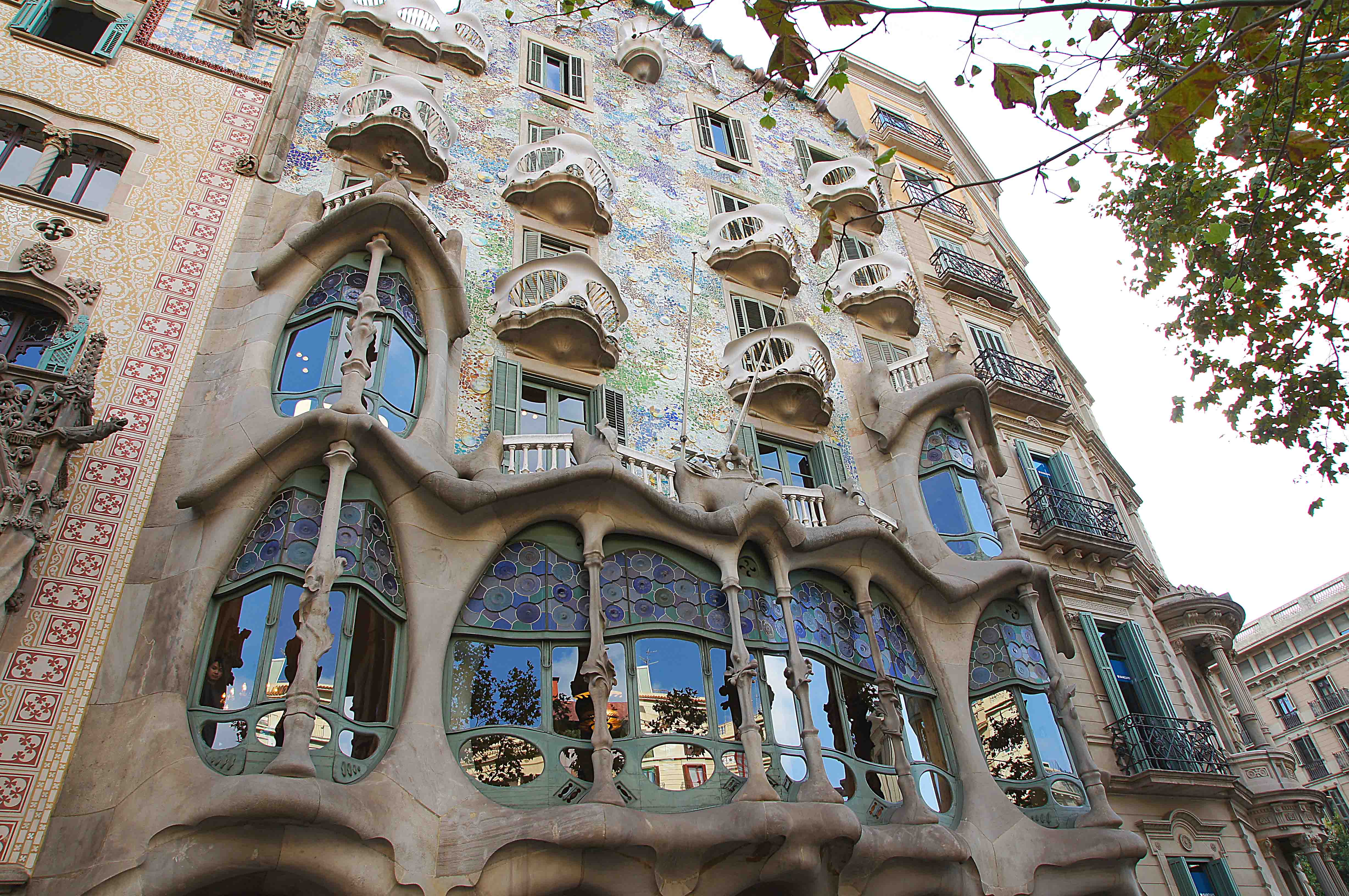 Барселона здания архитектора Гауди