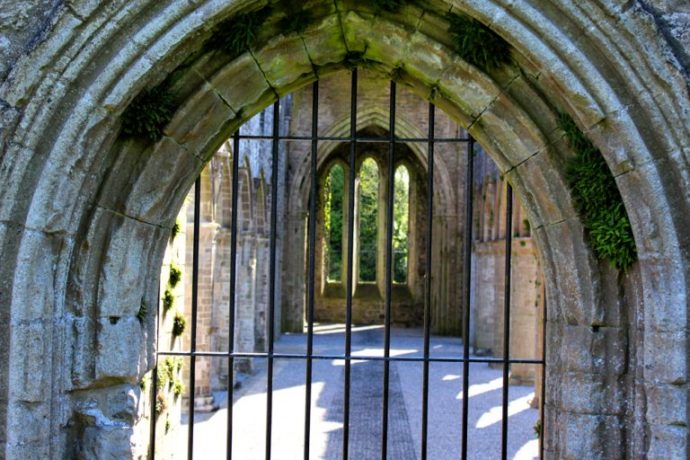 Embanked enclosure — Knockroe (boyle By., Killummod Ed)